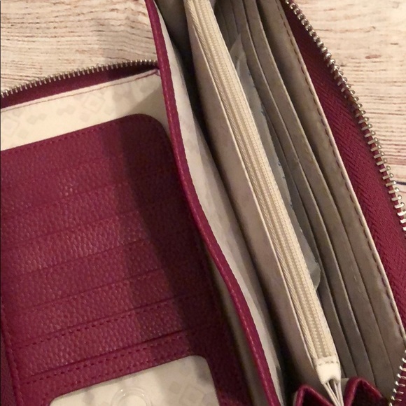 thirty-one All About the Benjamins Wallet New - Picture 5 of 9